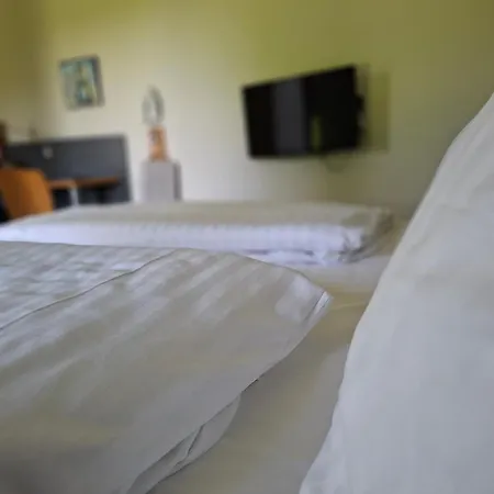 Huset 3* מידלפרט