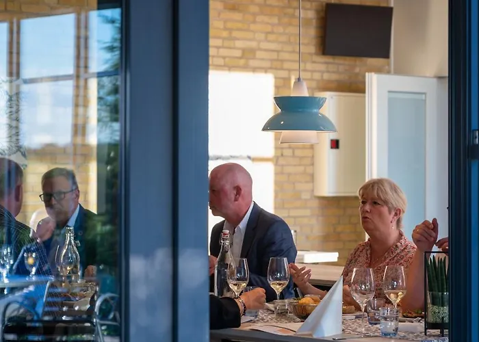 胡塞特米泽尔法特酒店 酒店 3*