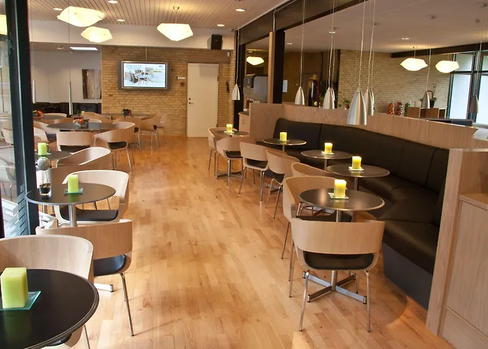 酒店 胡塞特米泽尔法特酒店 3*