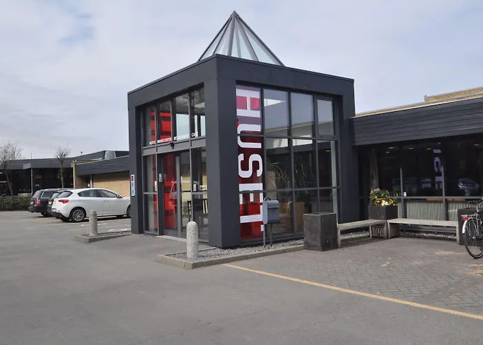 胡塞特米泽尔法特酒店 3* 米泽尔法特