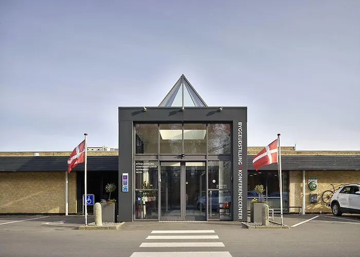 胡塞特米泽尔法特酒店 酒店 3*