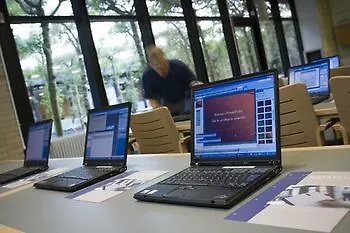 胡塞特米泽尔法特酒店 酒店